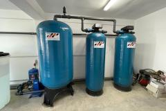 Municipal water potabilisation with reverse osmosis and activated carbon