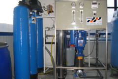 Sistem de osmoza inversa pentru un producator de monofilamente